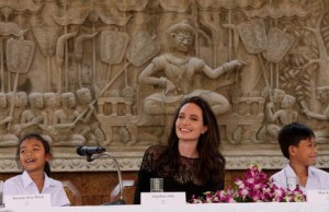 Angelina Jolie en Camboya, enamorada del pa&iacute;s asi&aacute;tico