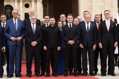 Foto Teresa Suarez / POOL / AFP - I leader dei 37 Paesi 'volenterosi' a Parigi   (Foto a corredo articolo AGI)