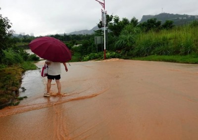 Piogge torrenziali e frane: 4 morti e 8 dispersi in Cina
