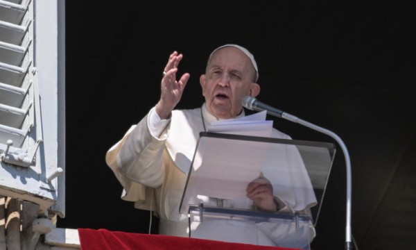 Papa Francesco: "In nome di Dio, fermate questo massacro"