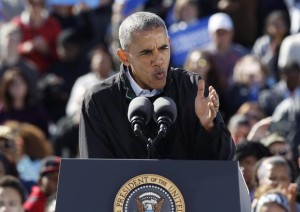 Il monito di Obama, "&egrave; in gioco la democrazia"