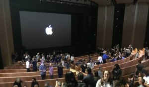 Apple tiene 5.000 empleados vinculados a un proyecto de veh&iacute;culos aut&oacute;nomos