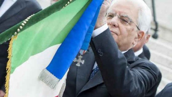 Tricolore, Mattarella: "Esprime il valore della nostra unit&agrave; nazionale"