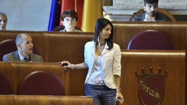 Roma 2024, il Campidoglio approva la mozione M5S di Virginia Raggi: no ai Giochi Olimpici