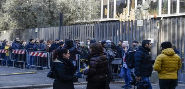 Che bella l'Italia che si stringe attorno a Frizzi
