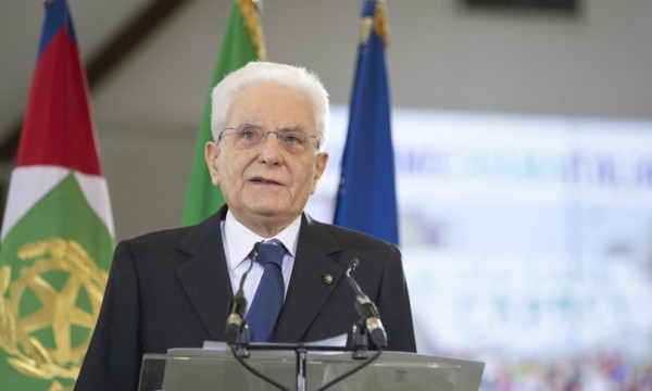 &quot;La recrudescenza dei contagi ci ricorda di non abbassare la guardia&quot;. Ha detto Mattarella