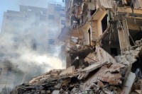 Vance a Teheran: "Negozi in buona fede, la tregua &egrave; fragile". Israele bombarda Beirut. Meloni e i leader Ue-Canada: "Stop ai raid"