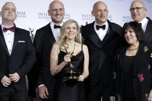 La producer israeliana Dana Eden (al centro foto)