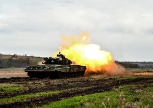 Un carro armato T72 in Ucraina
