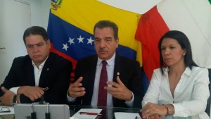 Stefanelli llama a parlamento italiano a desconocer ANC
