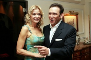 Alex D&#039;Andrea con Katherine Kelly 