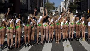 Los mejores culos brasile&ntilde;os se pasean por Sao Paulo