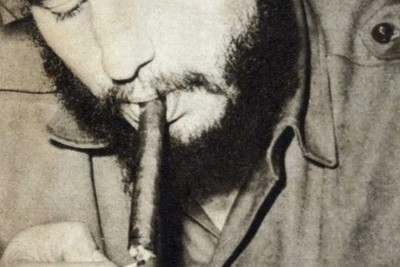 Fidel Castro con sigaro 