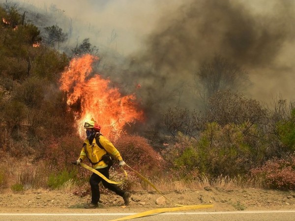 Los Angeles &egrave; in fiamme, evacuate 82.000 persone