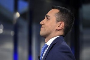 Di Maio: "8 ore di lavoro gratis per reddito cittadinanza"