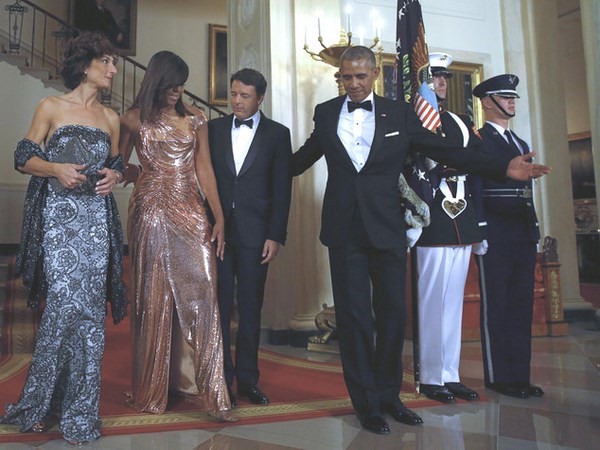 "State dinner", lo sfoggio delle first lady con Renzi in smoking di Giorgio Armani.