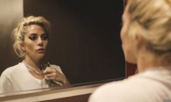 Lady Gaga en un fotograma del documental &ldquo;Five Foot Two&rdquo;. Foto: Netflix.