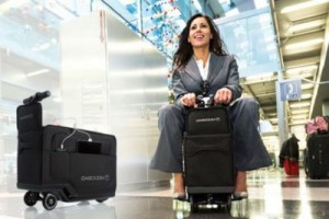 La valigia si trasforma in motorino e 'ti porta' a 12 km all'ora