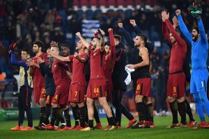 Juventus y Roma a octavos de Champions League