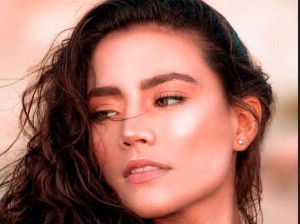 Joha Ceballos debutó como cantante con “Entre los dos”