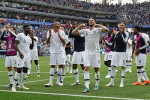 La Francia batte l'Uruguay 2-0 e passa in semifinale