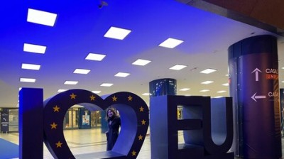 Al ingreso de la sede del Festival, los ciudadanos podrán expresar su cariño por Europa. 