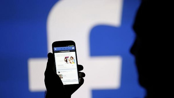 Facebook's revenue soars, monthly users total hits 1.7 billion