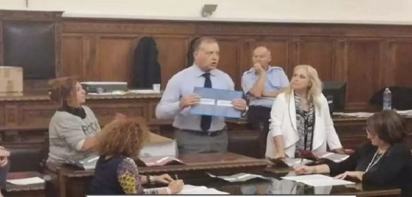 Elezione di Gugliotti alla presidenza provincia e dimissioni di Melucci da sindaco di Taranto