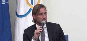 Francesco Totti anuncia partida de la Roma