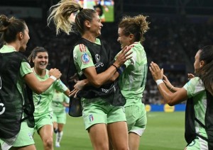 Decisiva la doppietta di Cristiana Girelli