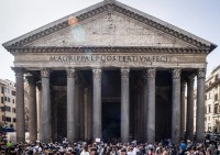  Il Pantheon a Piazza della Rotonda, Roma