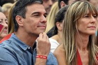 JAVIER SORIANO / AFP - Pedro Sanchez e la moglie Begona Gomez  (Foto a corredo articolo AGI)