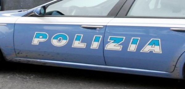 Sassaiola contro la Polizia in campo nomadi, domiciliari per l&rsquo;aggressore, il Sap protesta