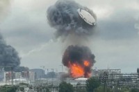 Esplosione nella raffineria di Mnpz vicino Mosca (foto a corredo articolo AGI)