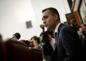 M5s, fiducia a Di Maio dall'assemblea degli eletti