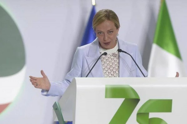 Giorgia. Meloni al Congresso della Cisl