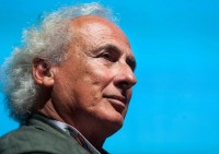 Stefano Benni, scrittore, giornalista, drammaturgo e umorista tra le voci più note della letteratura italiana contemporanea.