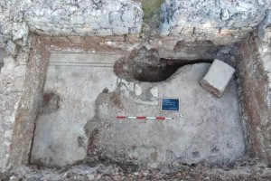 Parte de las excavaciones en el Parque Arqueol&oacute;gico Amiternum.