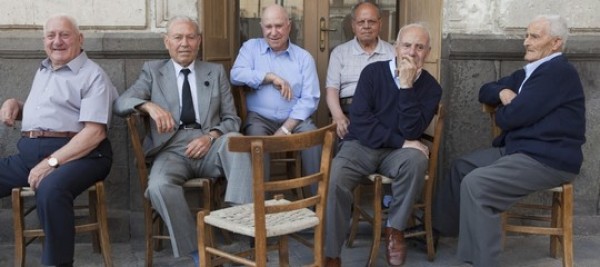 L'annuario dell'Istat fotografa un'Italia di vecchi e di single (che leggono poco)