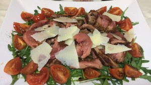La tagliata con rucola plato tipico de Florencia