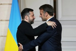 Macron e Zelensky