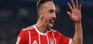 Calcio, Franck Ribery  "Indecente", "disgustoso", "scandaloso" ...