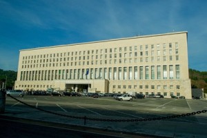 Farnesina eval&uacute;a red de consulados honorarios