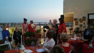 Taranto - Sulla terrazza dove spazza la magia della poesia e del racconto, ecco il premio Falanthra