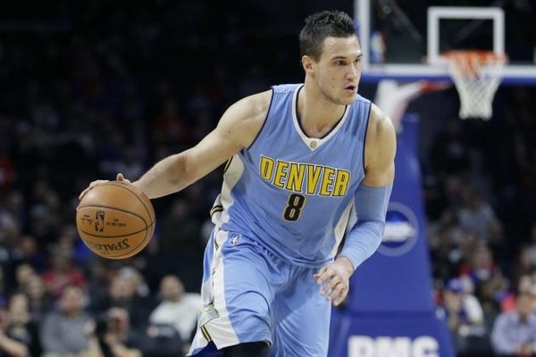 Pugno all'avversario, frattura per Gallinari: addio Europei